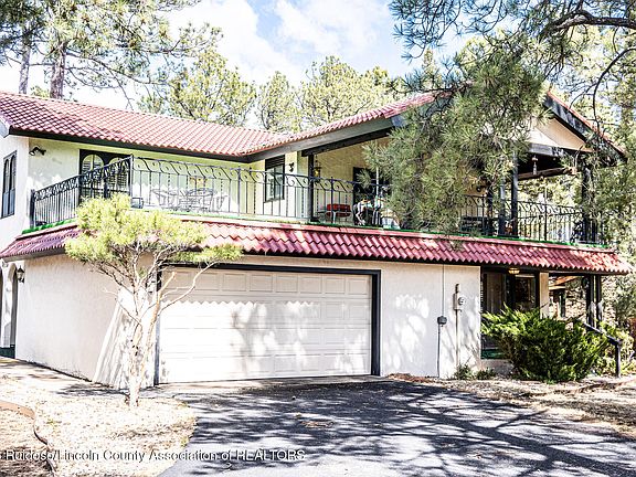 3rd image of 411 High Mesa Rd