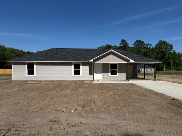 305 S Hampton St, Pinewood, SC 29125
