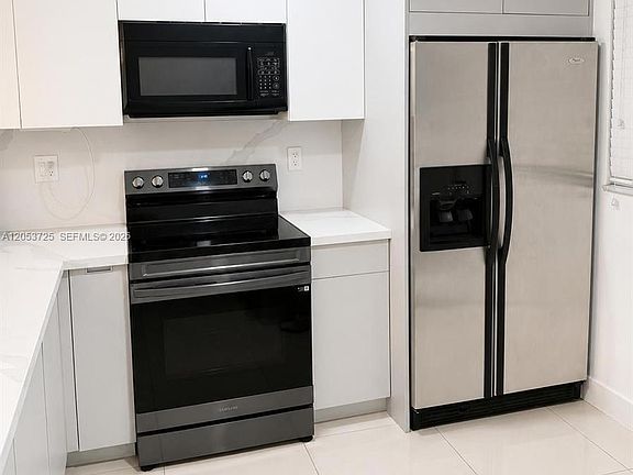 5th image of 10871 NW 7th St #1424