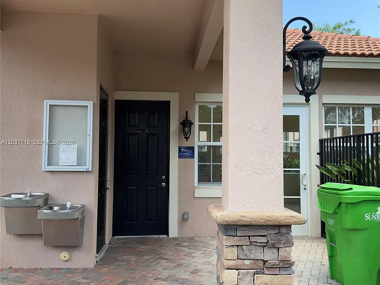 280 Las Brisas Cir #280 — Photo 35