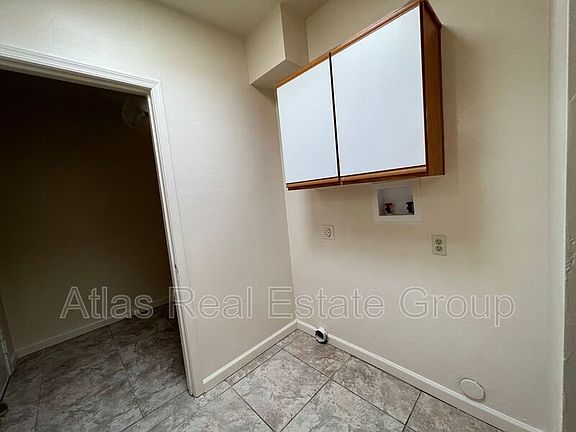 5th image of 224 W Laguna St #2