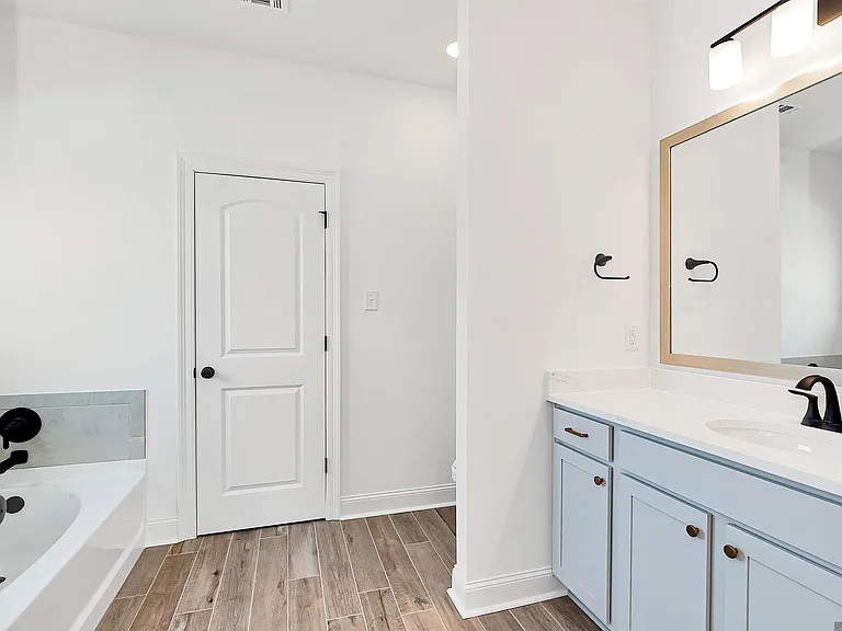 3429 C Cooper Ct — Photo 8