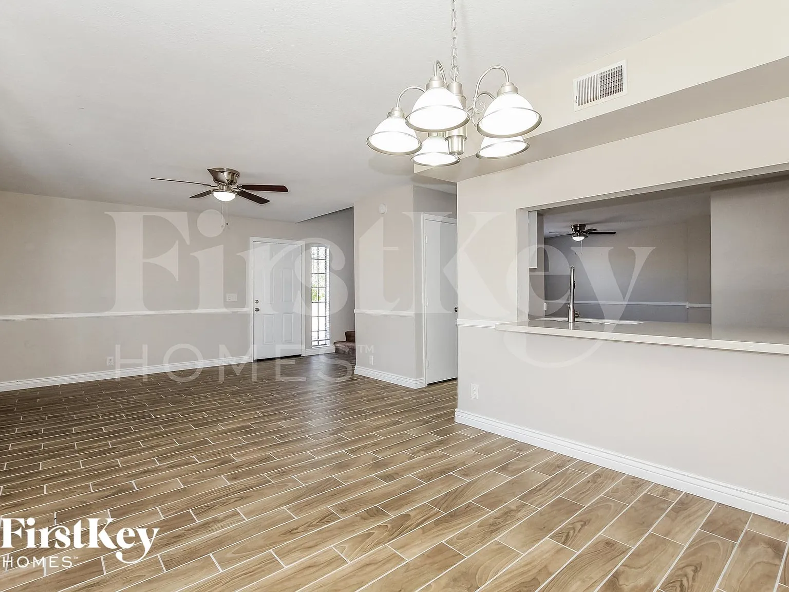 3 bed, 2.5 bath, 1480 sqft, $2,130 — Photo 4