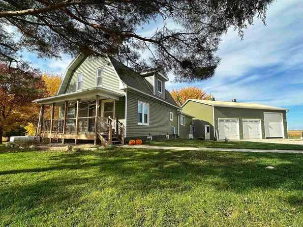 2335 210th St, Calmar, IA 52132