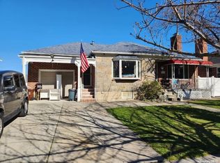 719 129th St, College Point, NY 11356