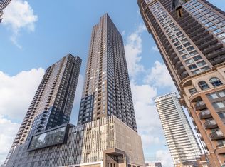 395 Square One Dr #1412, Mississauga, ON L5B 0E2