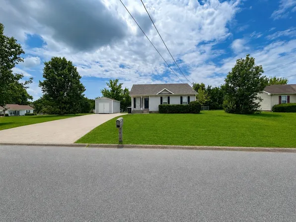 954 Winesap Rd, Clarksville, TN 37040
