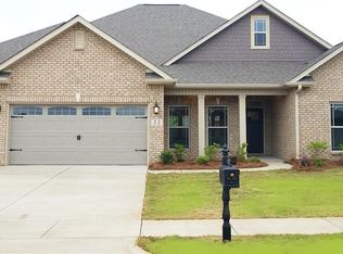 22 Queensland Dr, Huntsville, AL 35824