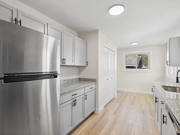 4516 Drayton Ct — Photo 2