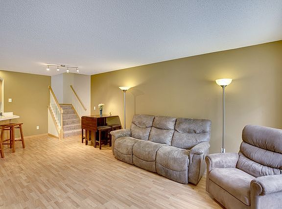 4th image of 1605 Riverwood Dr