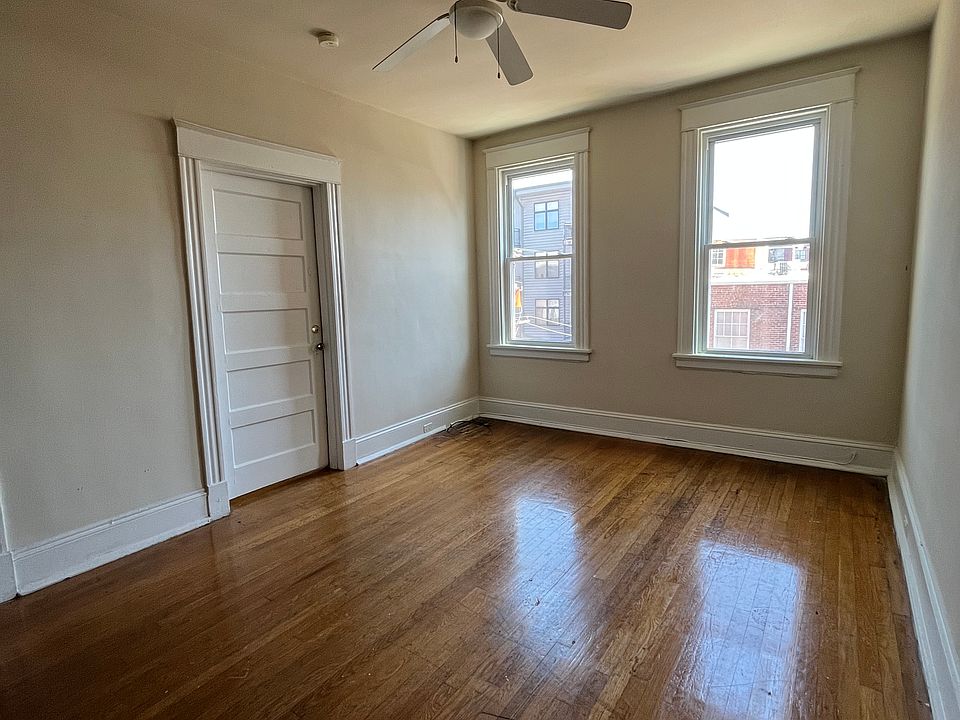 1st image of 1106 W Grace St APT 12