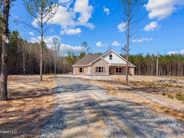 520 Martin Luther King Dr, Forest, MS 39074