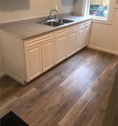 5th image of 7809 Franklin Blvd #4