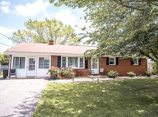 909 Woodhaven Dr, Bedford, VA 24523