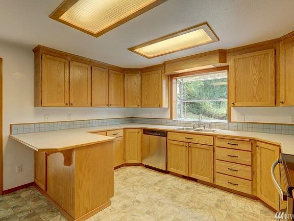 4th image of 24101 123rd St E