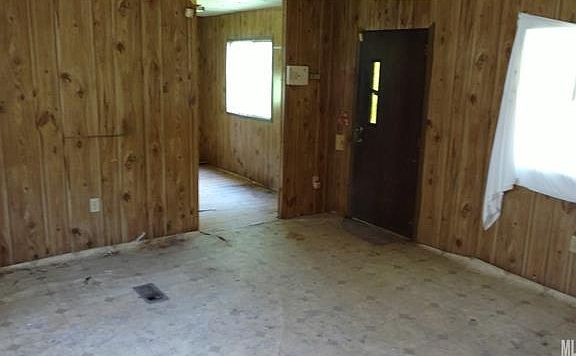 3rd image of 1310 Meadowlane Dr