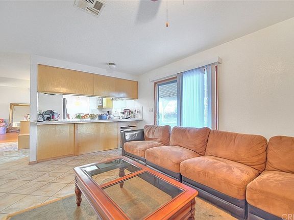 4th image of 805 E Avenue J9