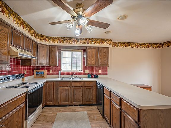 4th image of 10402 W Cobblestone Ln