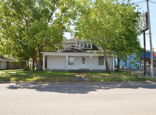 409 W Sealy St, Alvin, TX 77511