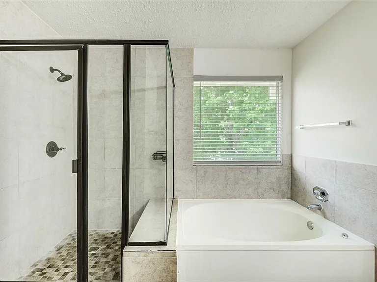 2338 Bent River Dr — Photo 39