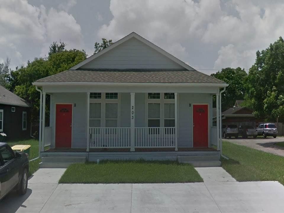 1st image of 203 Palmwood Dr #A