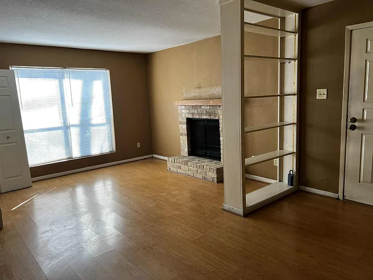 2100 Wilcrest Dr #114 — Photo 4