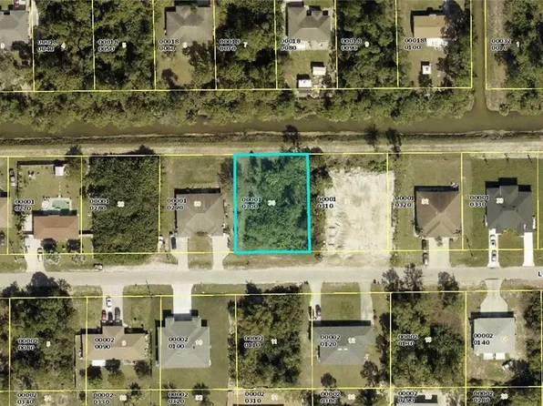5040/5042 Locke Ln, Lehigh Acres, FL 33973