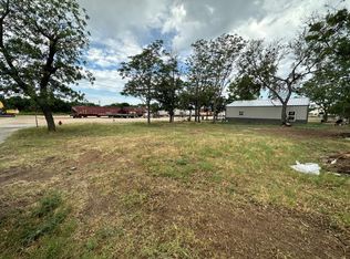 208 S Cole St, Comanche, TX 76442