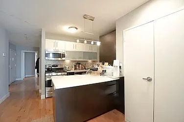 42 Meserole Street, #402