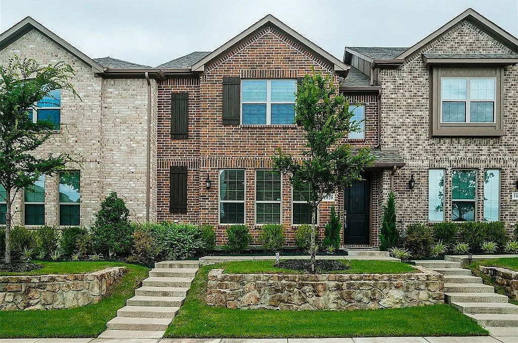 3 bed, 1996 sqft, $2,649 — Photo 1