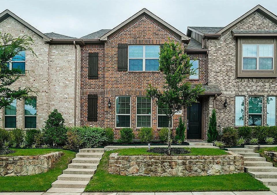 1020 Foxglove Dr