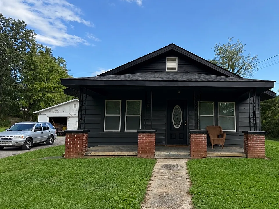 303 Cedar Grove Rd