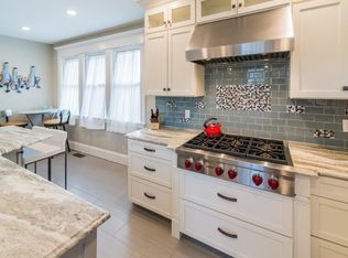 536 Lexington St #1, Waltham, MA 02452