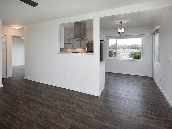 5th image of 4076 Crown Point Dr