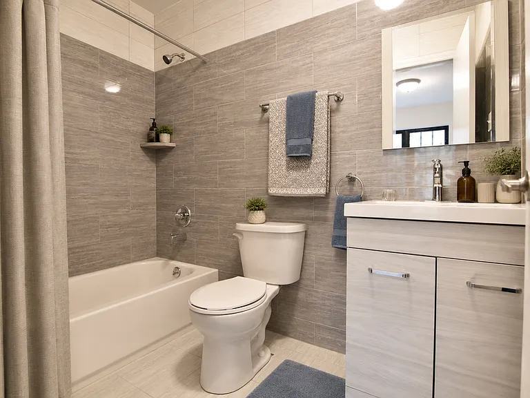 1355 Plimpton Ave #3 — Photo 7