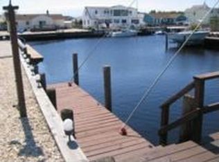 100 Evelyn Dr, Manahawkin, NJ