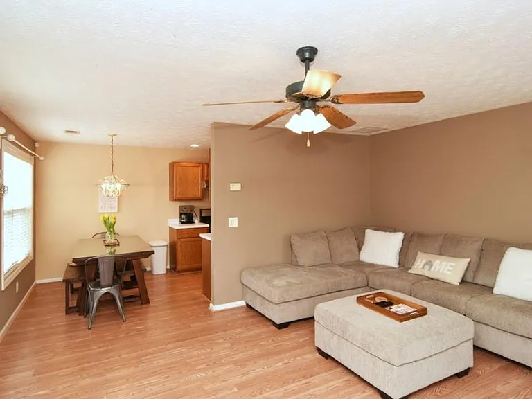 13361 Harpley Ct — Photo 8