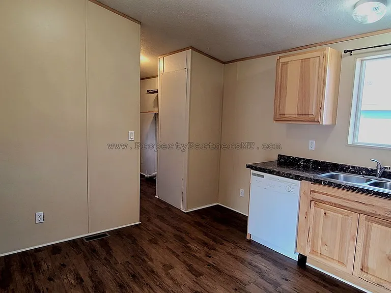 111 Sunlight Ave — Photo 4