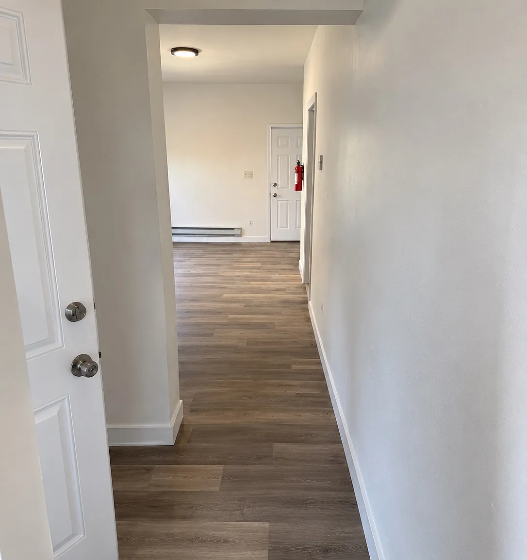 3 bed, 1.5 bath, $2,045 — Photo 4