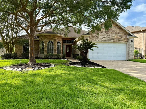 3221 River Birch Dr, Pearland, TX 77584