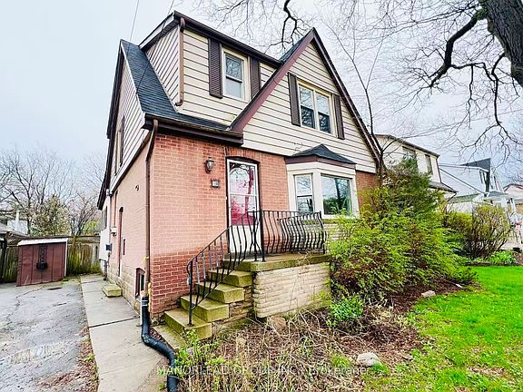 2nd image of 19 Cloverhill Rd