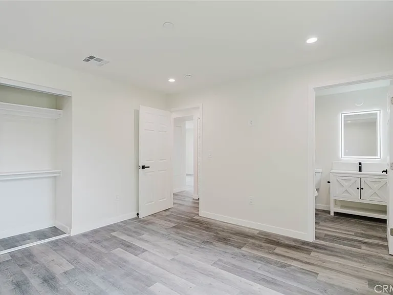 7732 Etiwanda Ave #1/2 — Photo 13