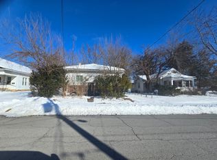407 W Saint Louis St, West Frankfort, IL 62896