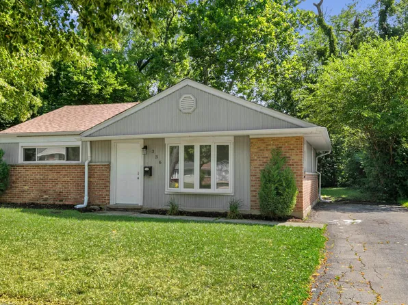 336 Blackhawk Dr, Park Forest, IL 60466