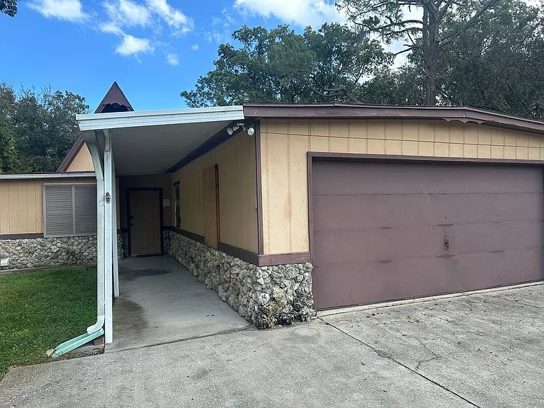 1155 Shady Cove Rd E — Photo 7