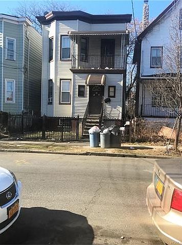 1st image of 142 S 13th Ave