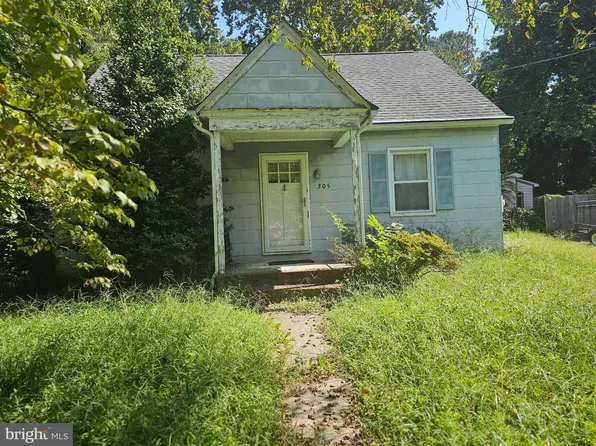 305 Cedar Dr, Salisbury, MD 21804
