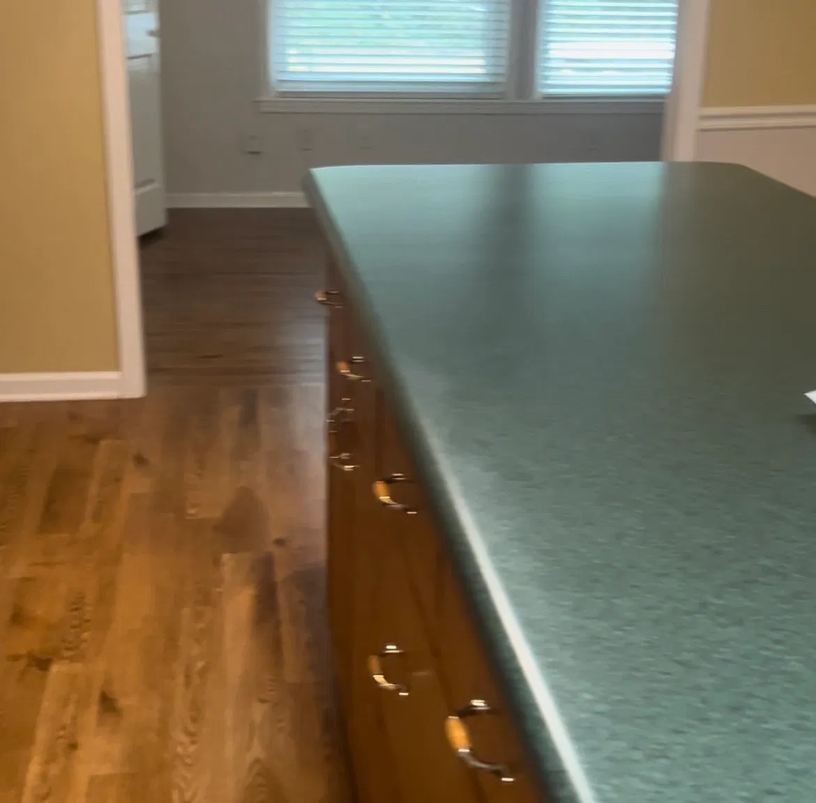 2 bed, 1200 sqft, $1,550 — Photo 4