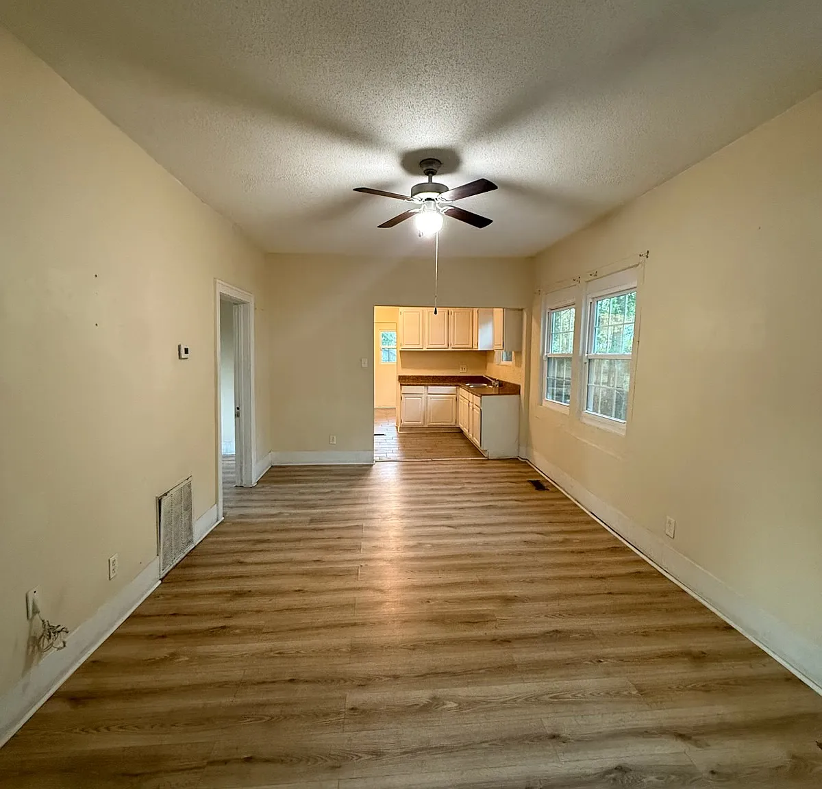 2 bed, 900 sqft, $840 — Photo 2