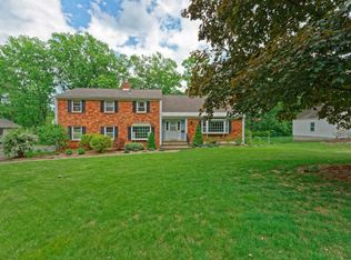 1346 Hawthorn Rd, Niskayuna, NY 12309